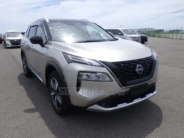 Nissan X-Trail 2023 Gold