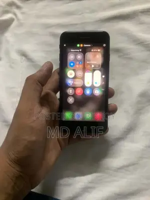 Apple iPhone SE (2020) 64 GB Black