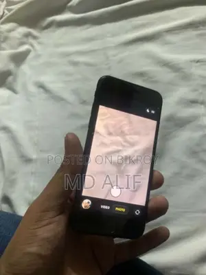 Apple iPhone SE (2020) 64 GB Black