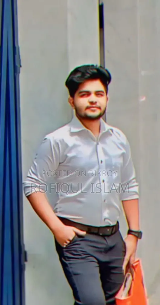 একটি ড্রাইভিং চাকরি চাই , বাসা বাড়ির সব কাজ করার অভিজ্ঞতা আছে ।