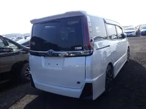 Toyota Noah 2.0 FWD (7 Seater) 2021 Pearl