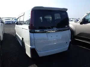 Toyota Noah 2.0 FWD (7 Seater) 2021 Pearl