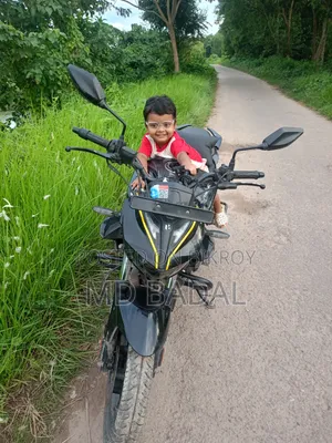 Hero Xtreme 125R 2025 Black