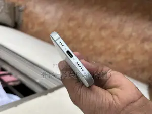 Apple iPhone 15 128 GB White
