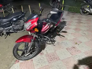 টিভিএস মেট্রো ২০১৫ রেড