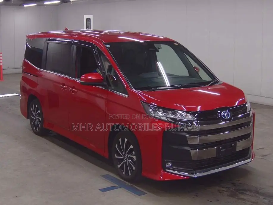 Toyota Noah 2023 Red