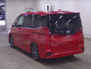 Toyota Noah 2023 Red