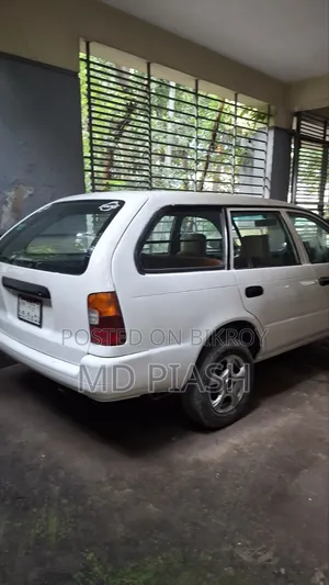 Toyota Corolla II 1999 White