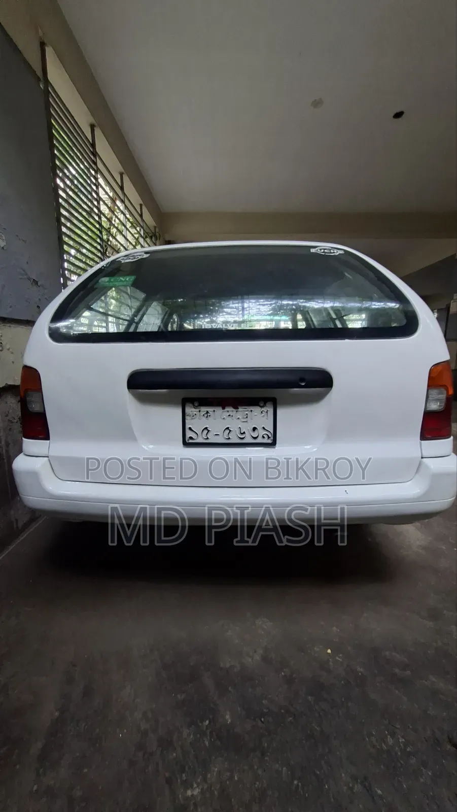 Toyota Corolla II 1999 White