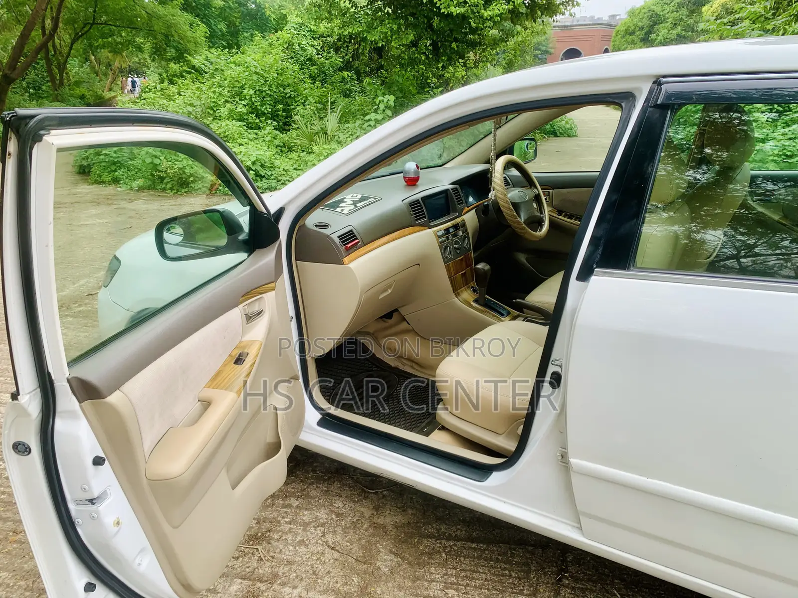 Toyota Corolla Sedan 2005 White
