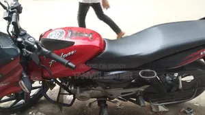 Bajaj Pulsar 150 2016 Red