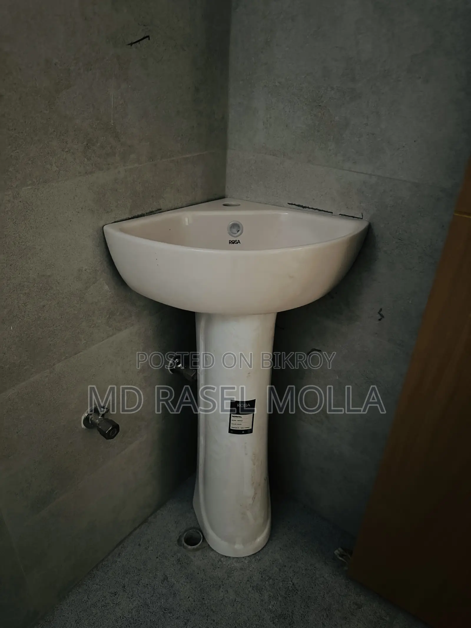 2X Rosa Corner Basin With Stand