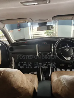 Toyota Corolla Fielder 1.5 Hybrid FWD 2017 Silver