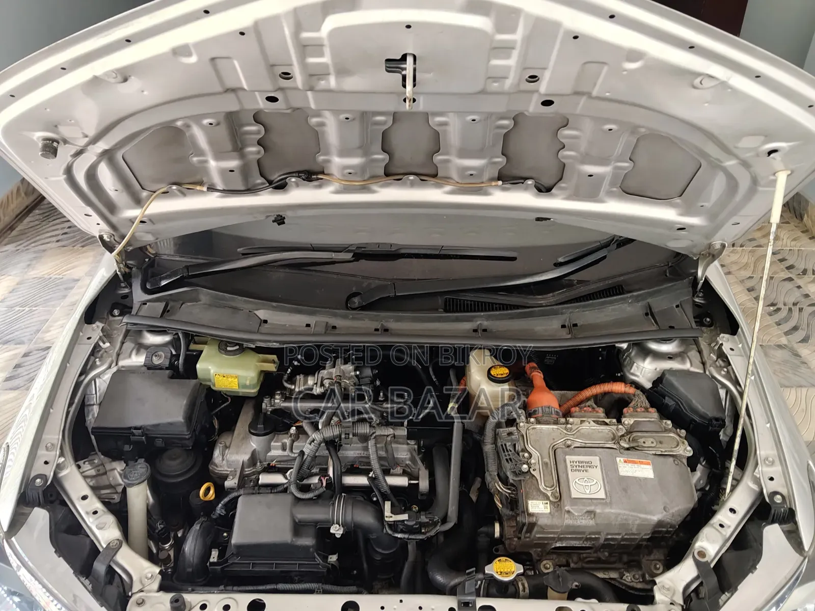 Toyota Corolla Fielder 1.5 Hybrid FWD 2017 Silver