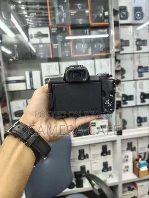 Canon M50 Mark 2 With 15/45mm Kit Lens Mirrorless Camera