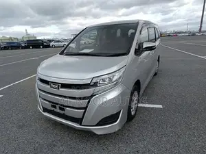 Toyota Noah 2021 Silver