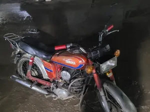Yamaha 1993 Red