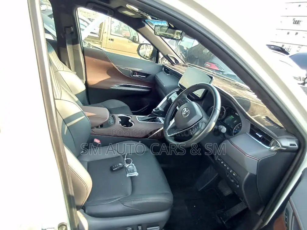 Toyota Harrier 2.5 Hybrid 4WD 2021 Pearl
