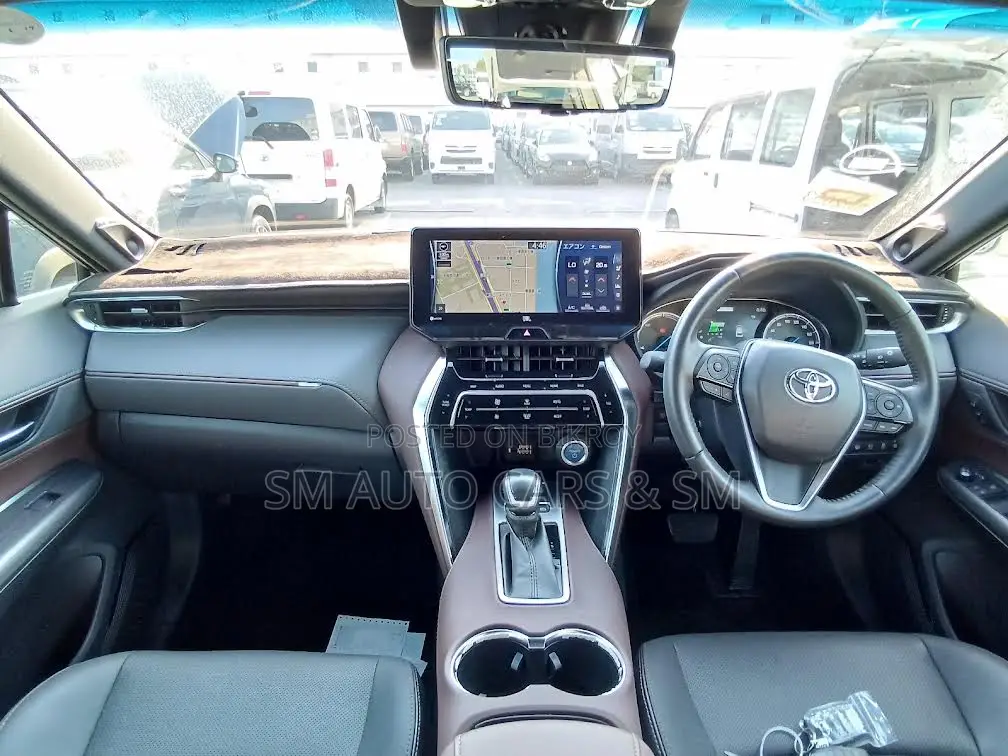 Toyota Harrier 2.5 Hybrid 4WD 2021 Pearl