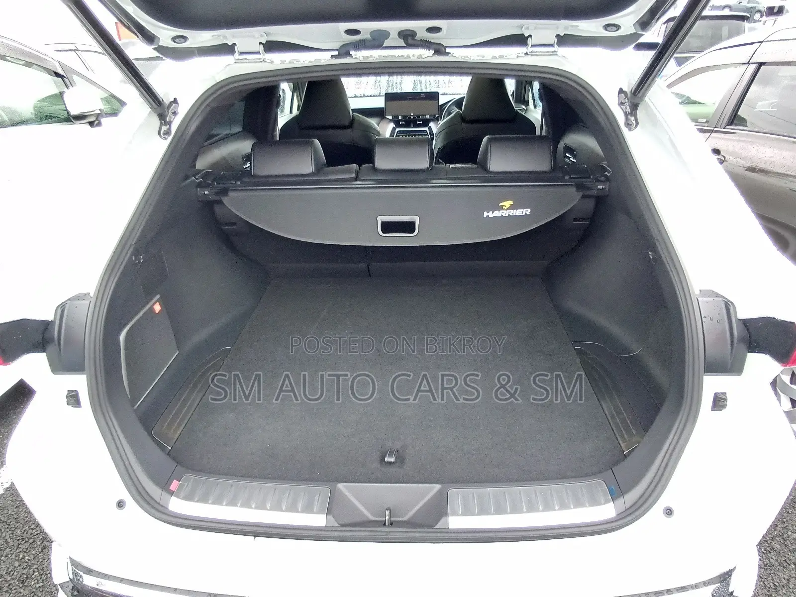 Toyota Harrier Hybrid Z 2023 Pearl