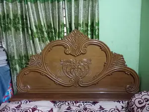 খুবভালো ব্যবহার করা খাট বিক্রি হবে।