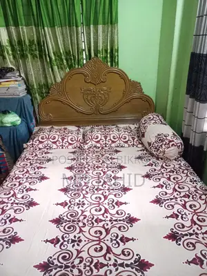 খুবভালো ব্যবহার করা খাট বিক্রি হবে।