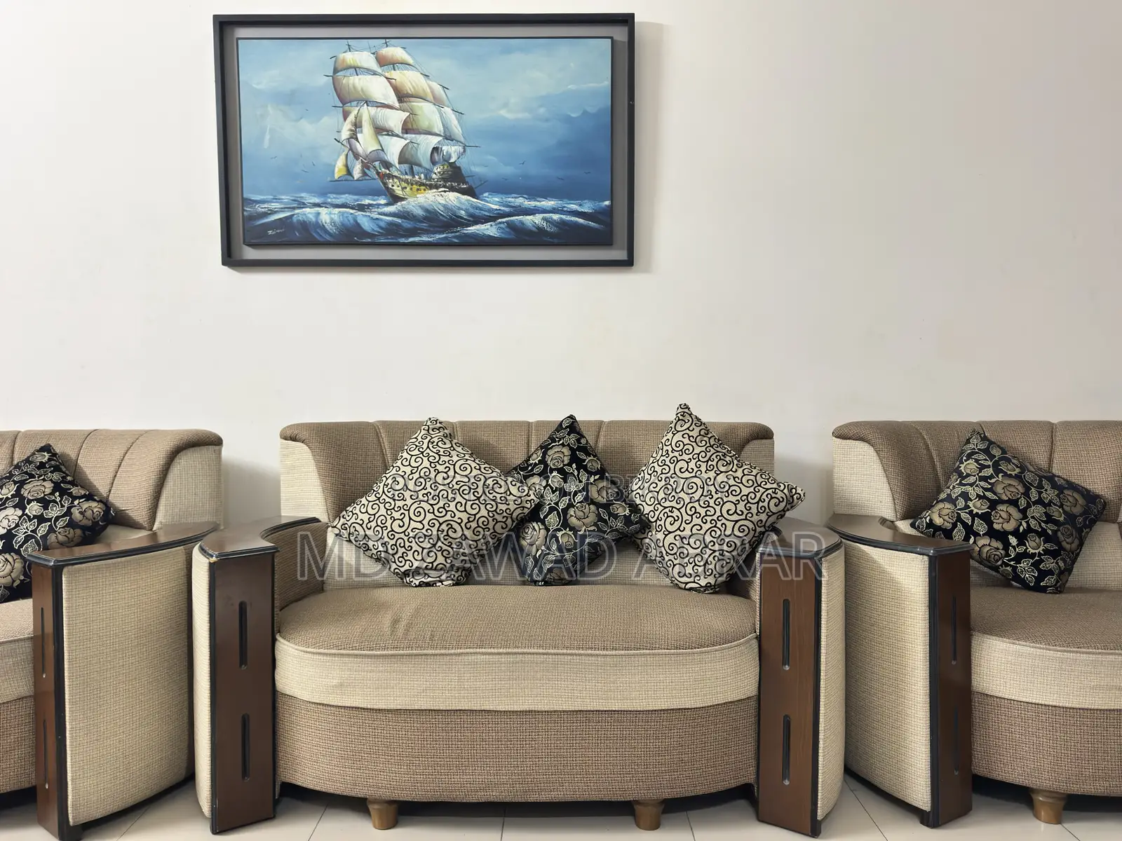 6 Seater’s 4 Set Sofa for Sale!