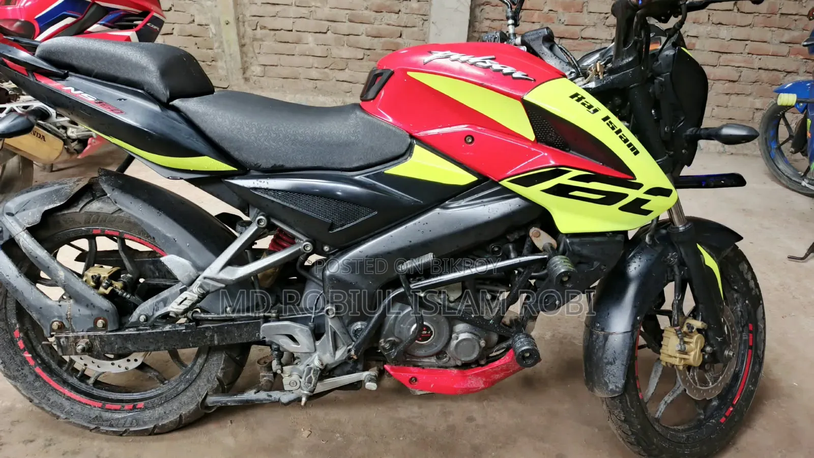 Bajaj Pulsar NS 160 2020 Red