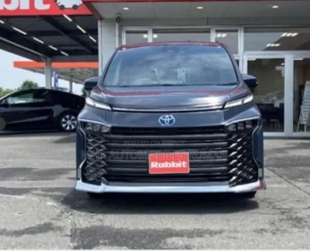 Toyota Voxy 2023 Gray