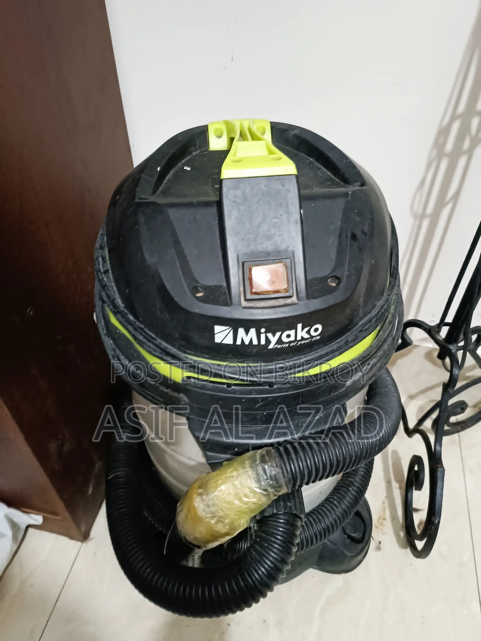 Miyako Vacuum Cleaner MVC-1625L