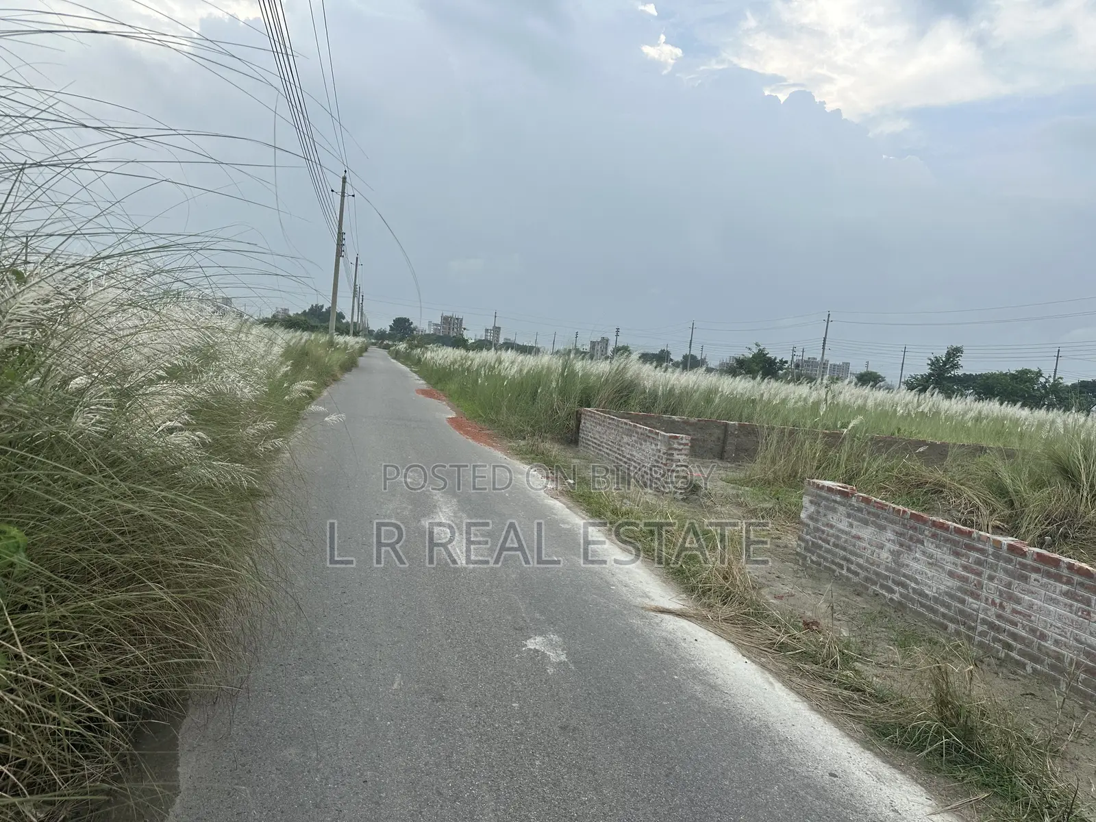 (৩+৩)=৬ কাঠা, পি-ব্লক, স্পোর্টস কমপ্লেক্সের কাছে, বসুন্ধরা আর/এ