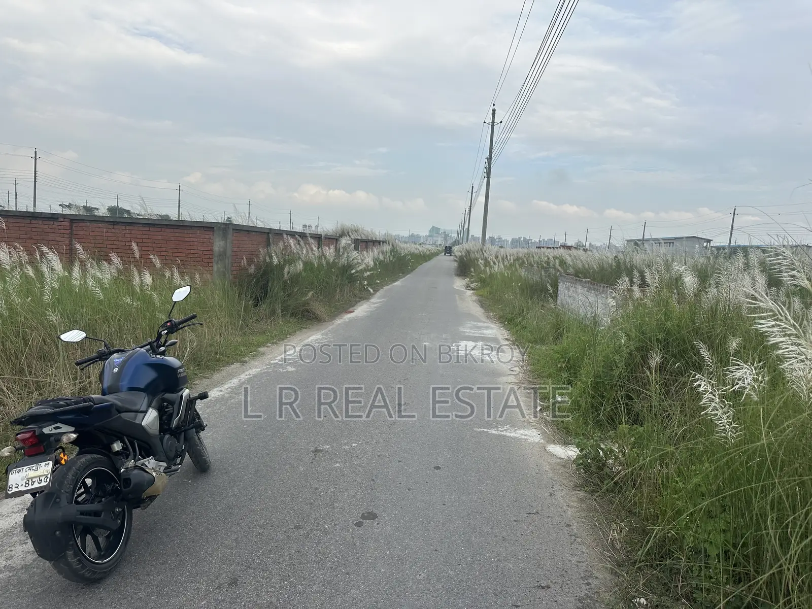 (৩+৩)=৬ কাঠা, পি-ব্লক, স্পোর্টস কমপ্লেক্সের কাছে, বসুন্ধরা আর/এ
