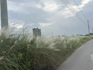 (৩+৩)=৬ কাঠা, পি-ব্লক, স্পোর্টস কমপ্লেক্সের কাছে, বসুন্ধরা আর/এ