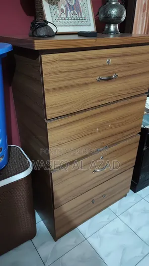 বোর্ডের তৈরি সুন্দর ও মজবুত ড্রয়ার/ওয়ারড্রব বিক্রি হবে