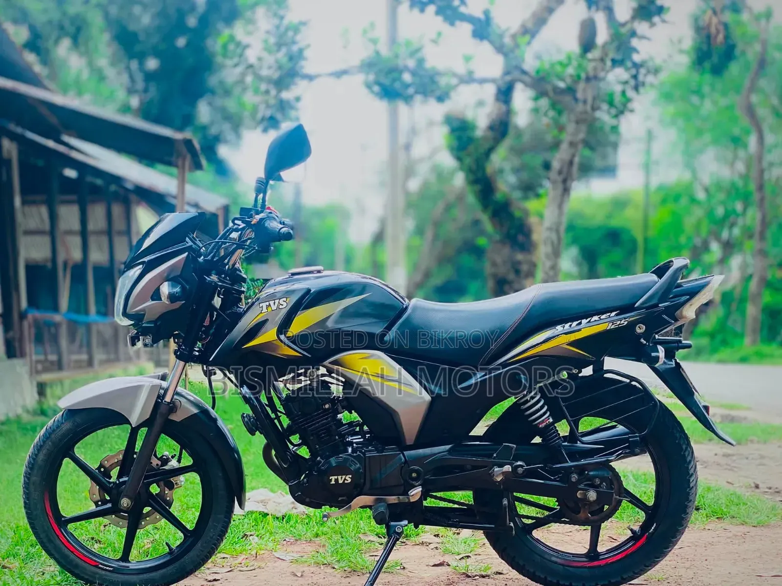 টিভিএস স্ট্রাইকার ১২৫ ২০২১ কালো