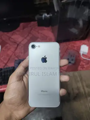 Apple iPhone 7 32 GB Silver