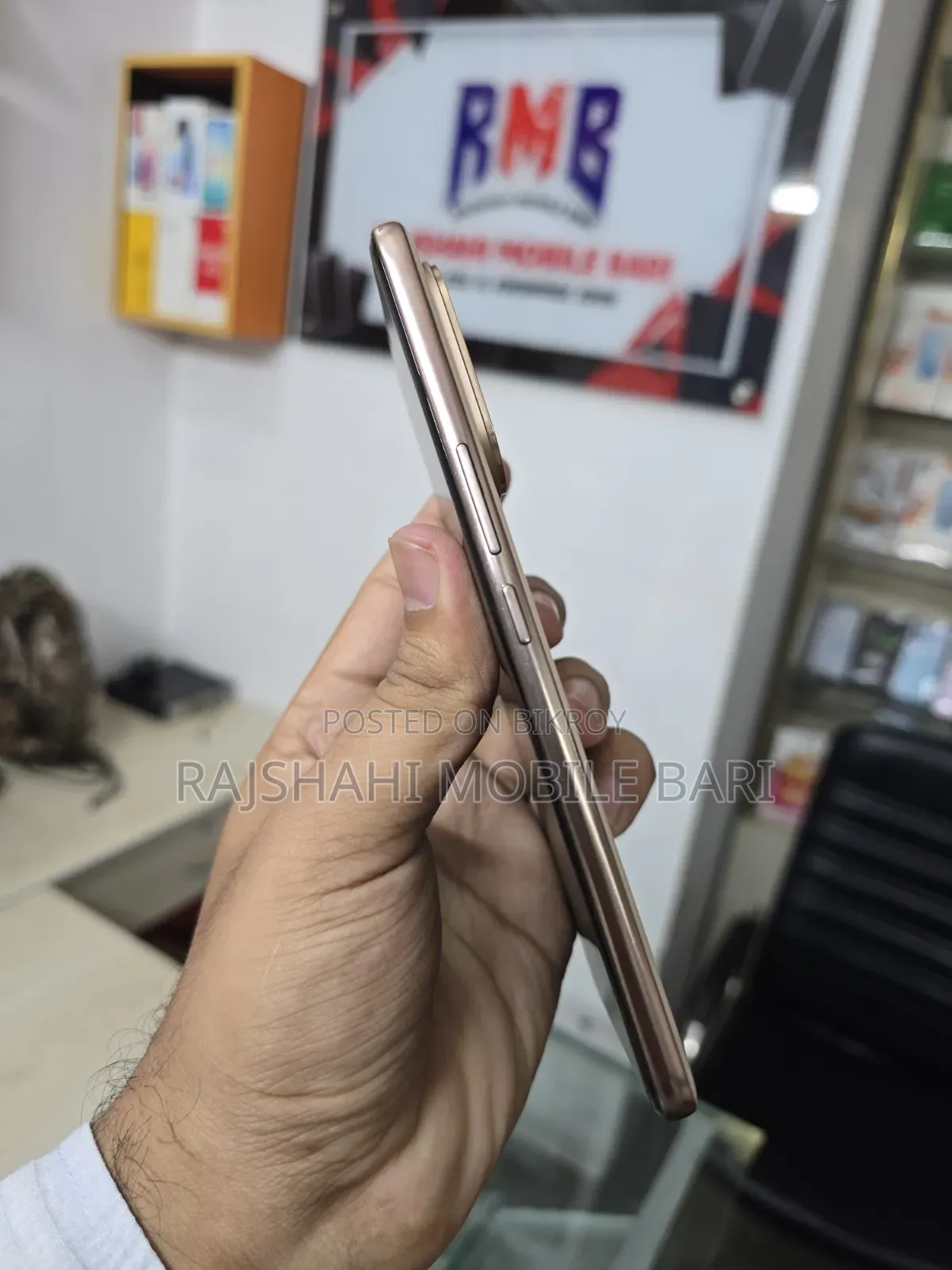 Vivo V60e 256 GB Gold