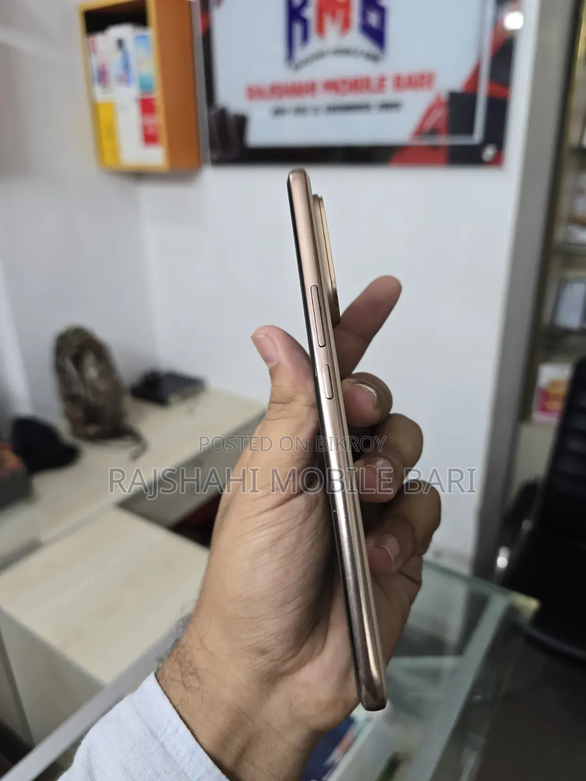 Vivo V60e 256 GB Gold