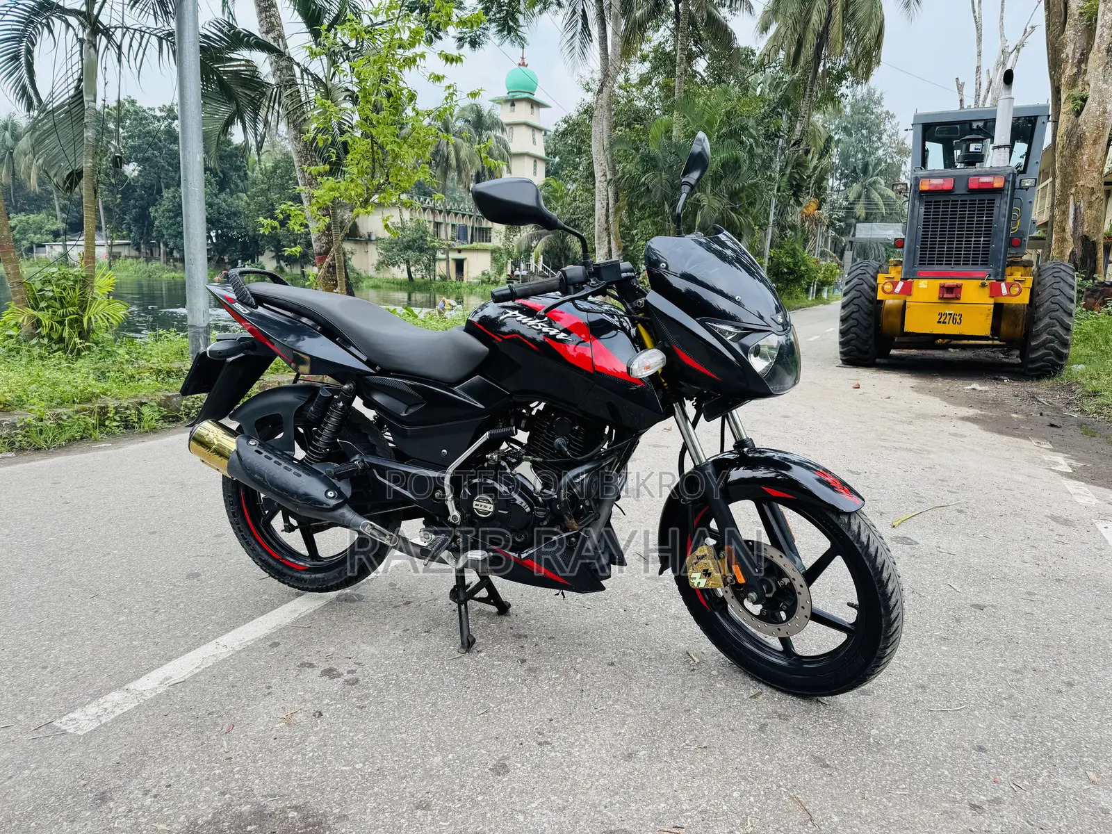 Bajaj Pulsar 150 2025 Black