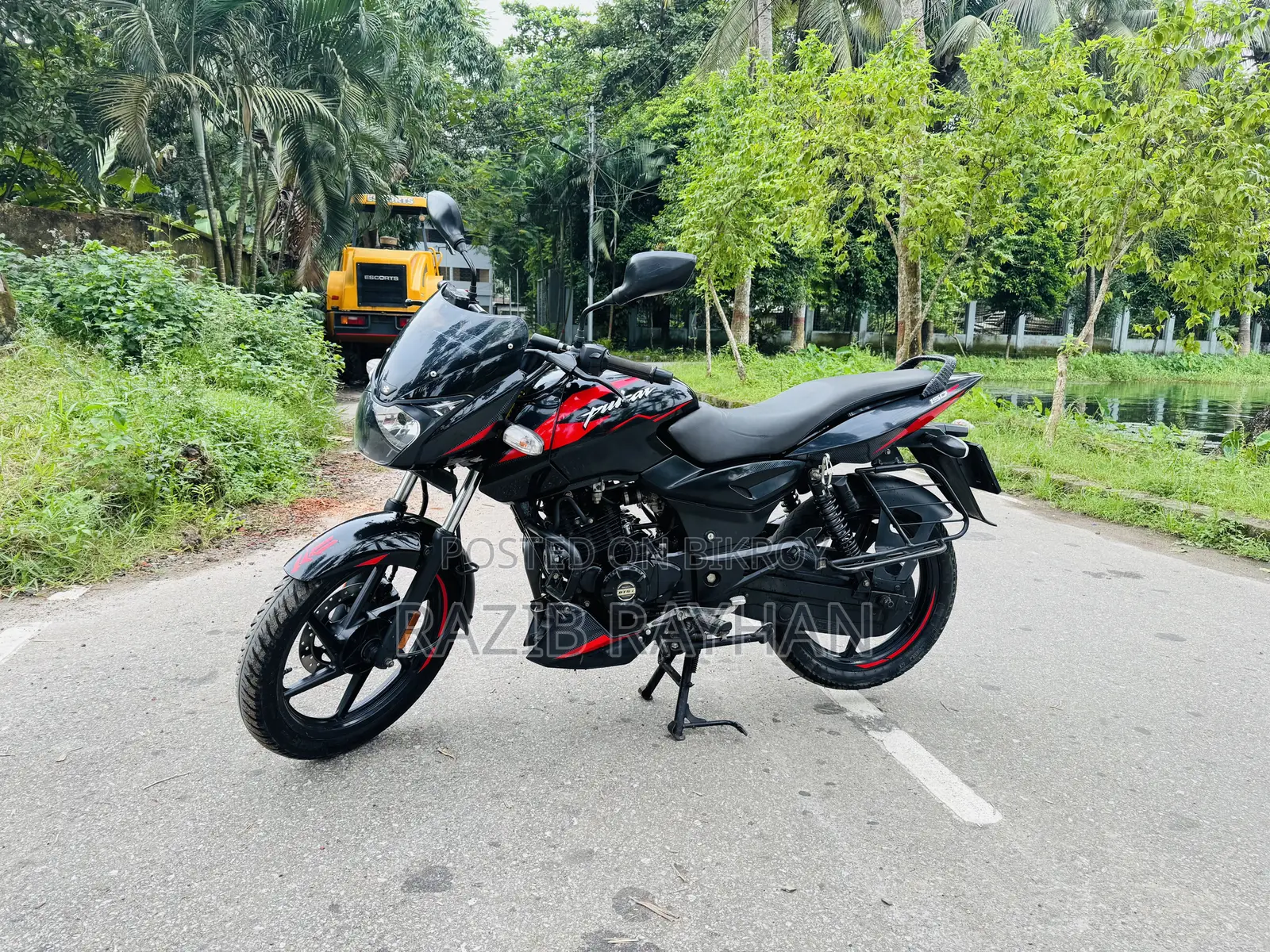 Bajaj Pulsar 150 2025 Black