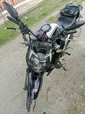 TVS Apache RTR 160 4V 2021 Black