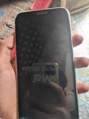 অ্যাপল আইফোন ১১ ৬৪ জিবি হোয়াইট