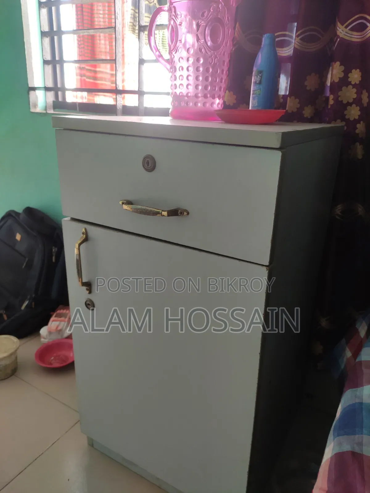 একটি ভালো মানের প্রিমিয়াম বাক্স-ড্রয়ার বিক্রি হবে।