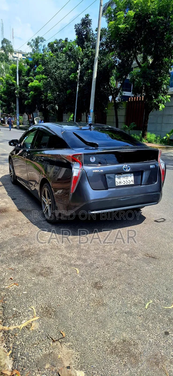 Toyota Prius 4dr Hatchback (1.8L 4cyl Gas/Electric Hybrid CVT) 2016