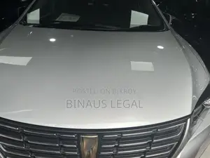 Toyota Premio 2017 Silver