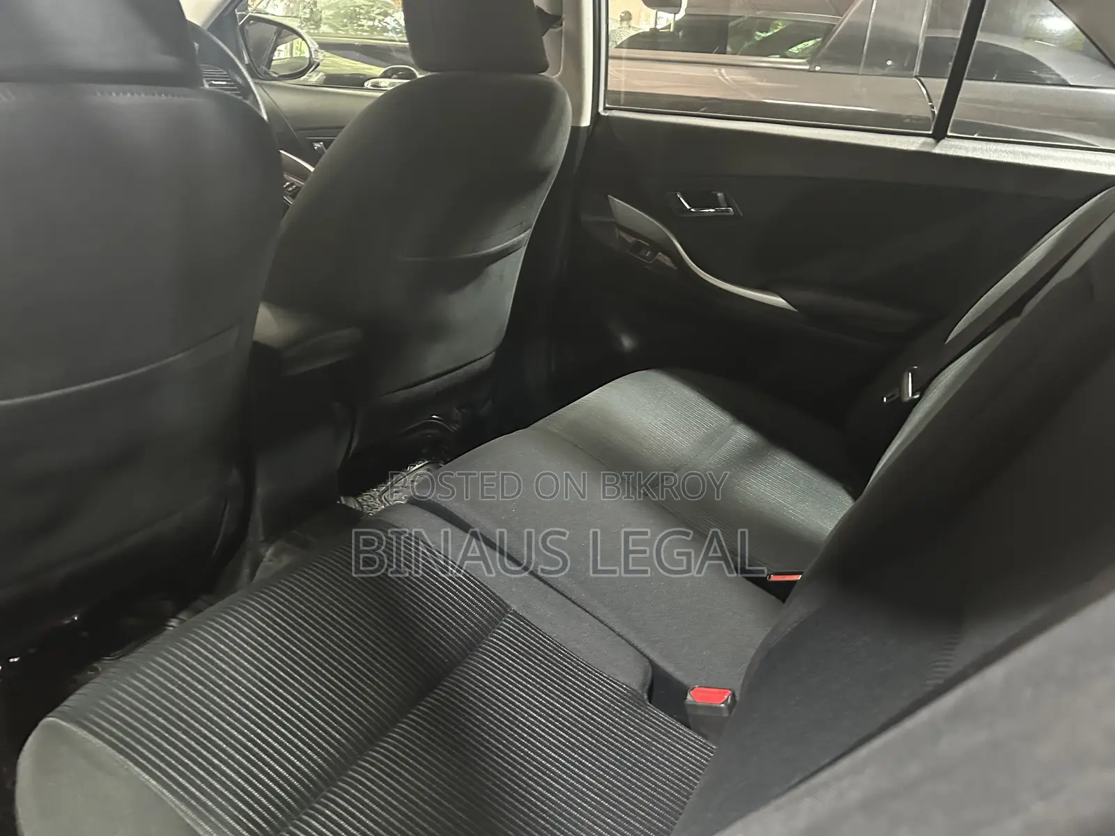 Toyota Premio 2017 Silver