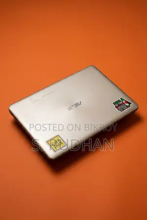 Laptop ASUS U44SG 8GB Intel Core I5 HDD+SSD 1T