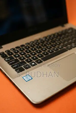 Laptop ASUS U44SG 8GB Intel Core I5 HDD+SSD 1T