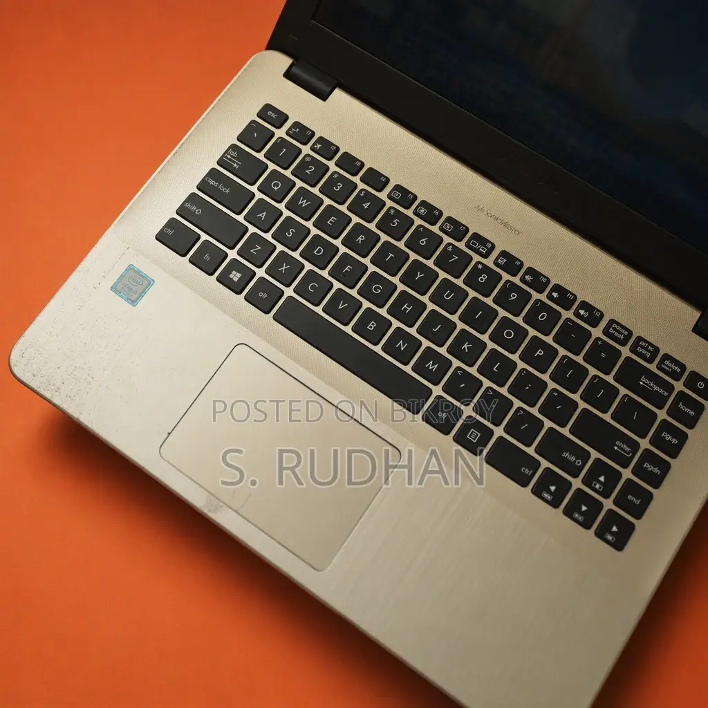 Laptop ASUS U44SG 8GB Intel Core I5 HDD+SSD 1T