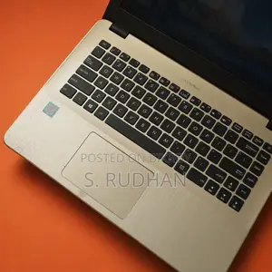 Laptop ASUS U44SG 8GB Intel Core I5 HDD+SSD 1T